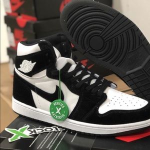 Air Jordan 1 panda black and white